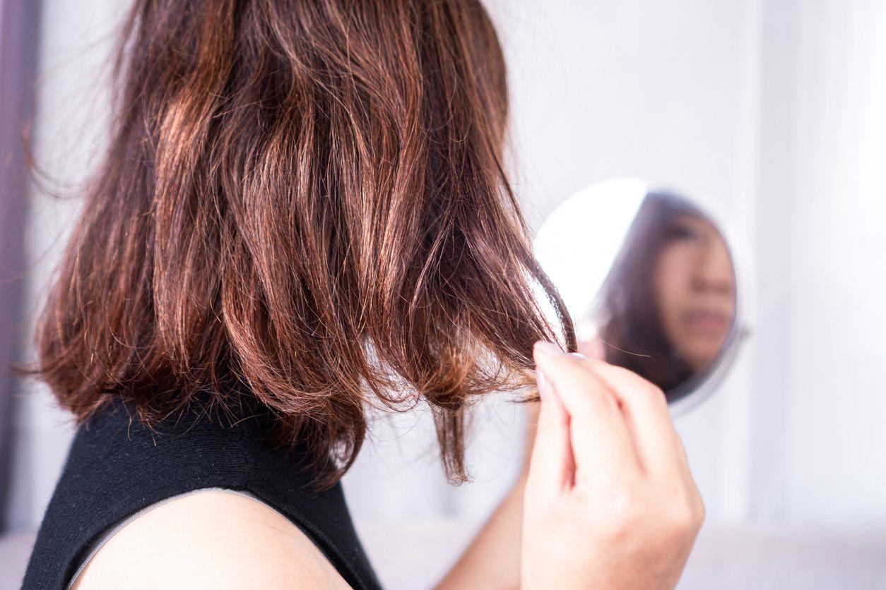 Coloration sur cheveux abîmés : ce qu'il faut absolument savoir avant de commencer